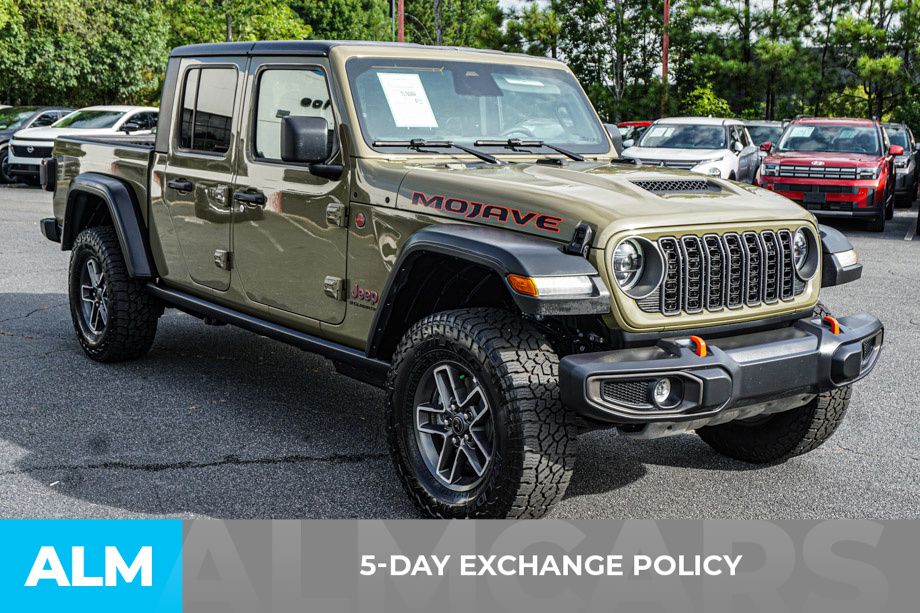 Used 2026 Green Jeep Mojave image 3