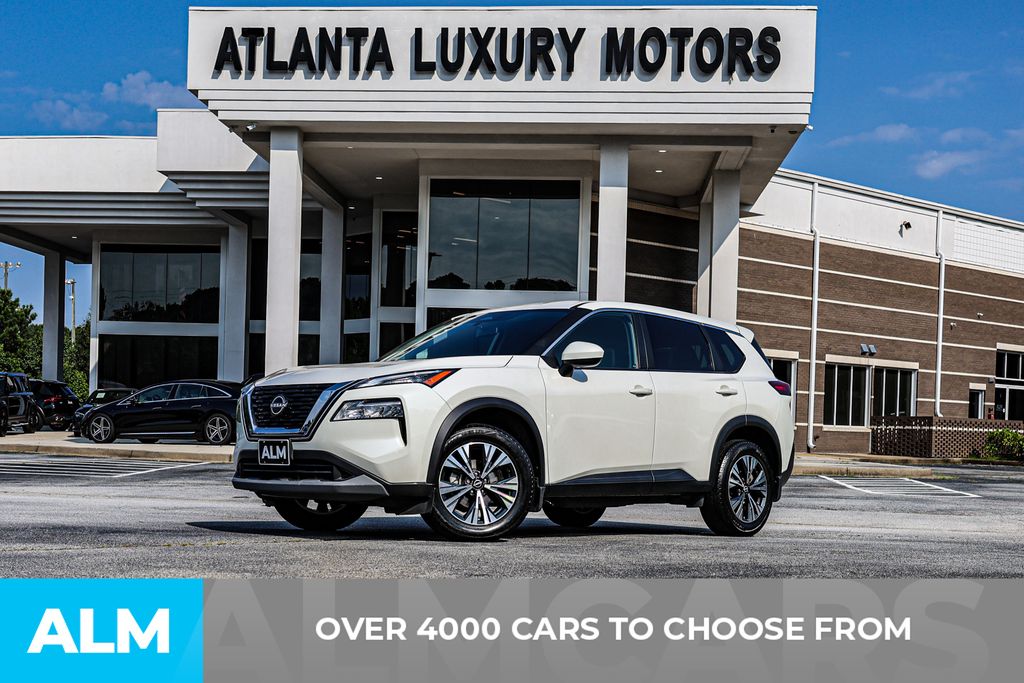 Used 2023 White Nissan SV image 2