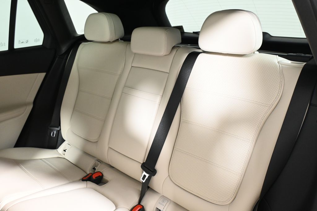 Thumbnail: 2026 Mercedes-Benz GLC - 4