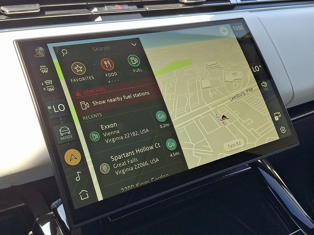 Thumbnail: 2024 Land Rover Range Rover Sport - 16