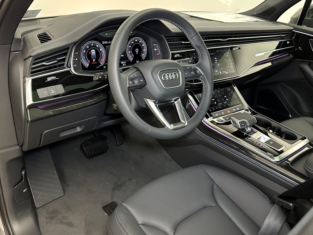 2025 Audi Q7  21