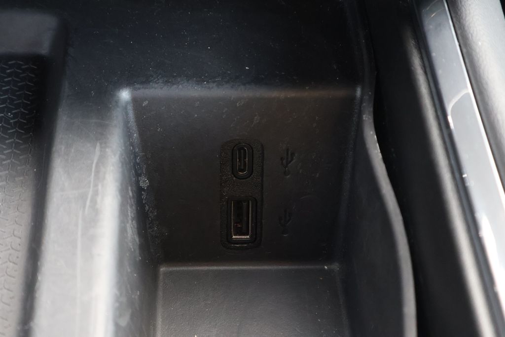 Thumbnail: 2025 GMC Acadia - 24