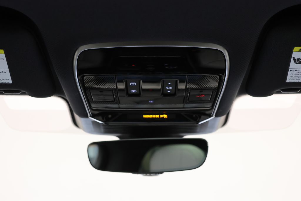 Thumbnail: 2023 Land Rover Range Rover Sport - 14