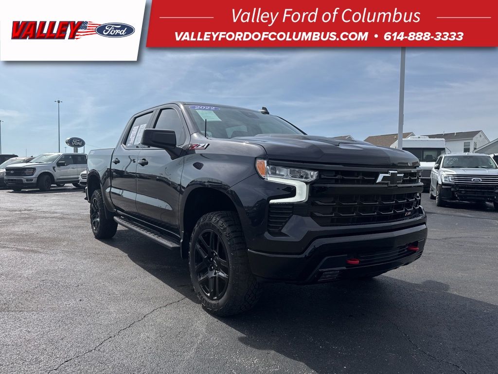 Dark Ash Metallic 2022 Chevrolet Silverado 1500 LT Trail Boss Crew Cab 4WD Pickup Truck Four-Wheel Drive Automatic