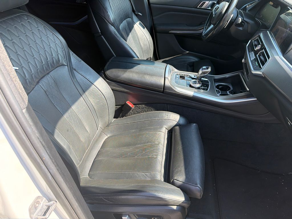 Used 2020 White BMW xDrive40i image 13