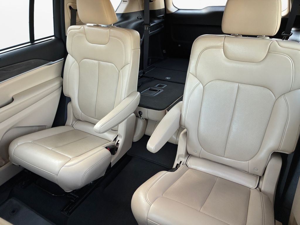 Used Car 2022 Jeep Grand Cherokee L  Limited For Sale Under $25,000 In Austin, Texas