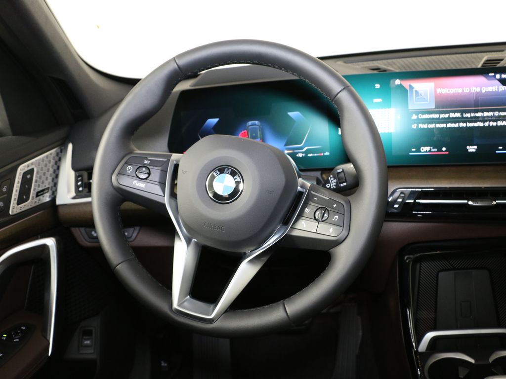 2025 BMW X1 xDrive28i 17