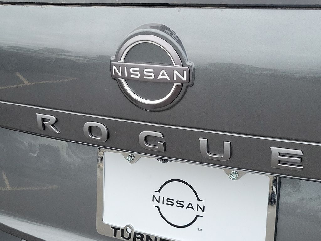 2025 Nissan Rogue SV 11