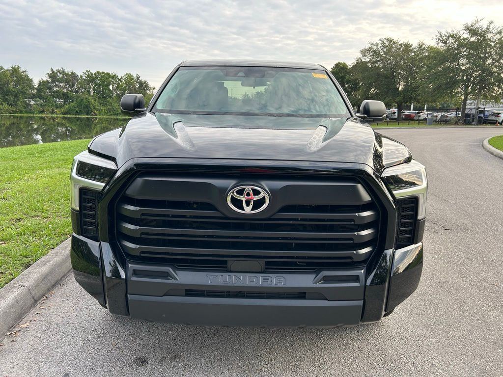 2023 Toyota Tundra SR 8