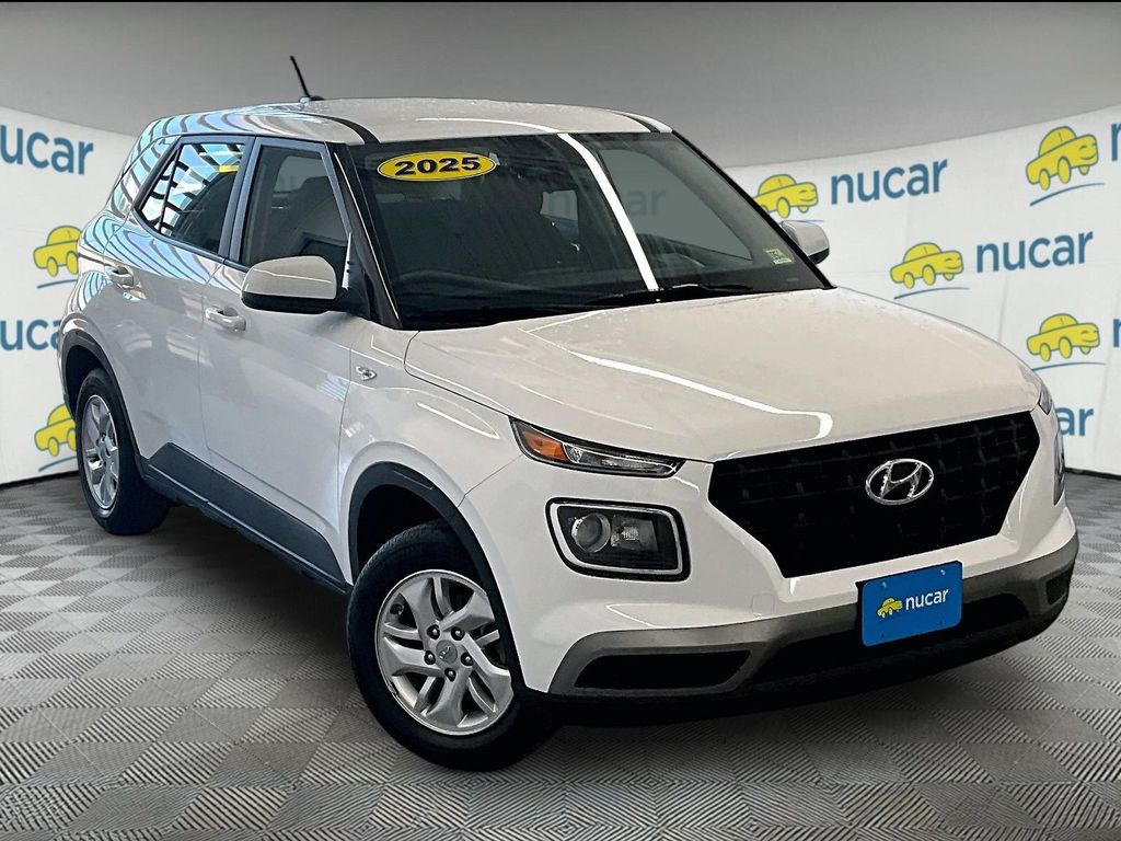 2025 Hyundai Venue SE FWD