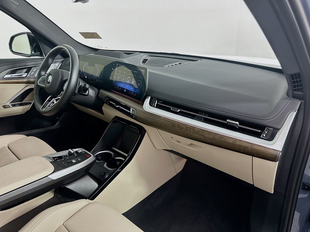 Thumbnail: 2023 BMW X1 - 30