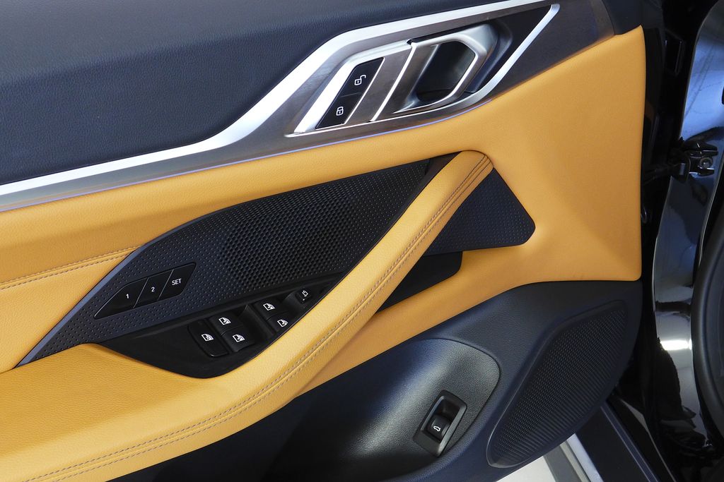 Thumbnail: 2023 BMW i4 - 12