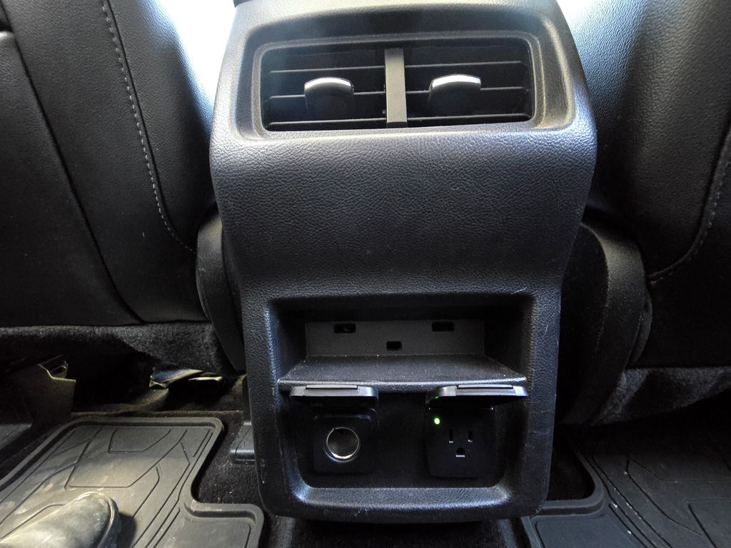 Used 2016 Silver Ford SEL image 33