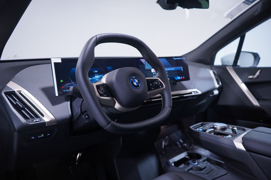 Thumbnail: 2025 BMW iX - 6