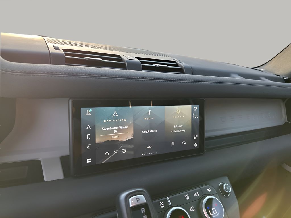 Used Car 2023 Land Rover Defender 110  Se For Sale Under $60,000 In Austin, Texas