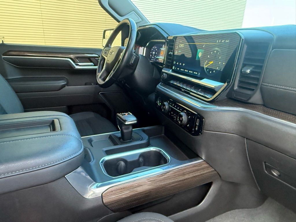 Used 2022 Gray Chevrolet RST image 46