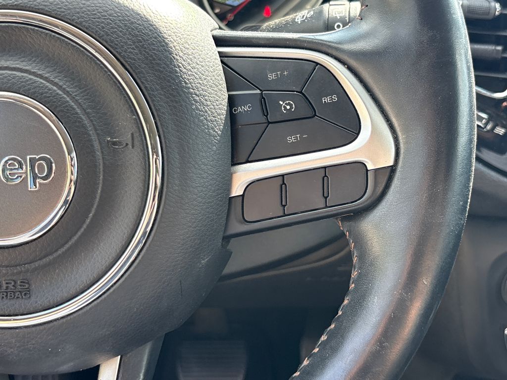 Used 2018 Black Jeep Limited image 9