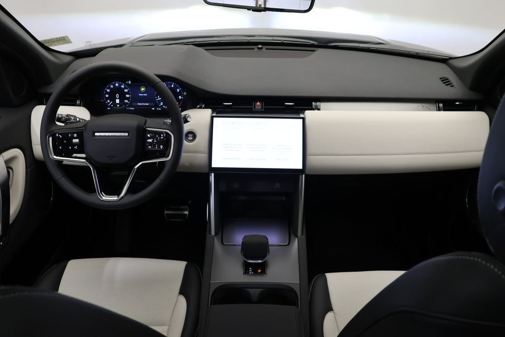 Thumbnail: 2026 Land Rover Discovery Sport - 15