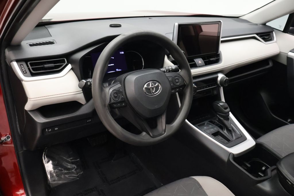 Thumbnail: 2024 Toyota RAV4 - 15