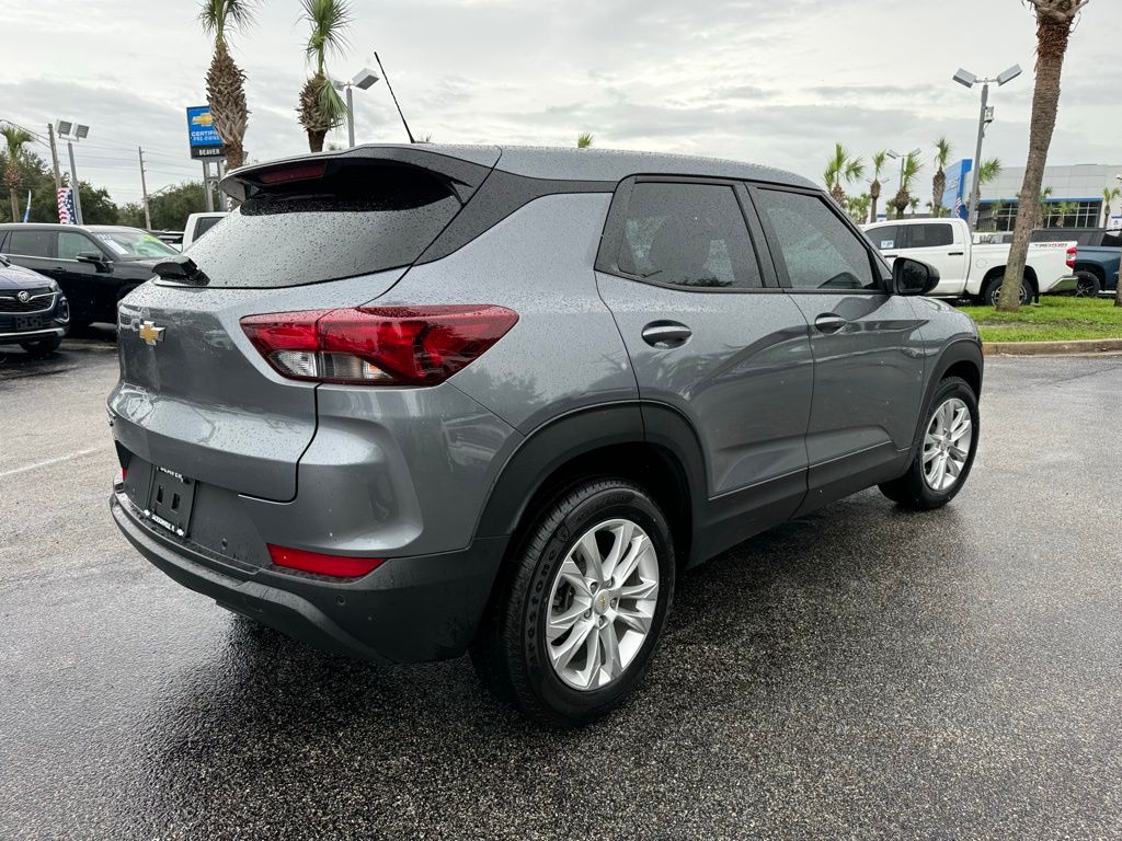 2021 Chevrolet TrailBlazer LS 9