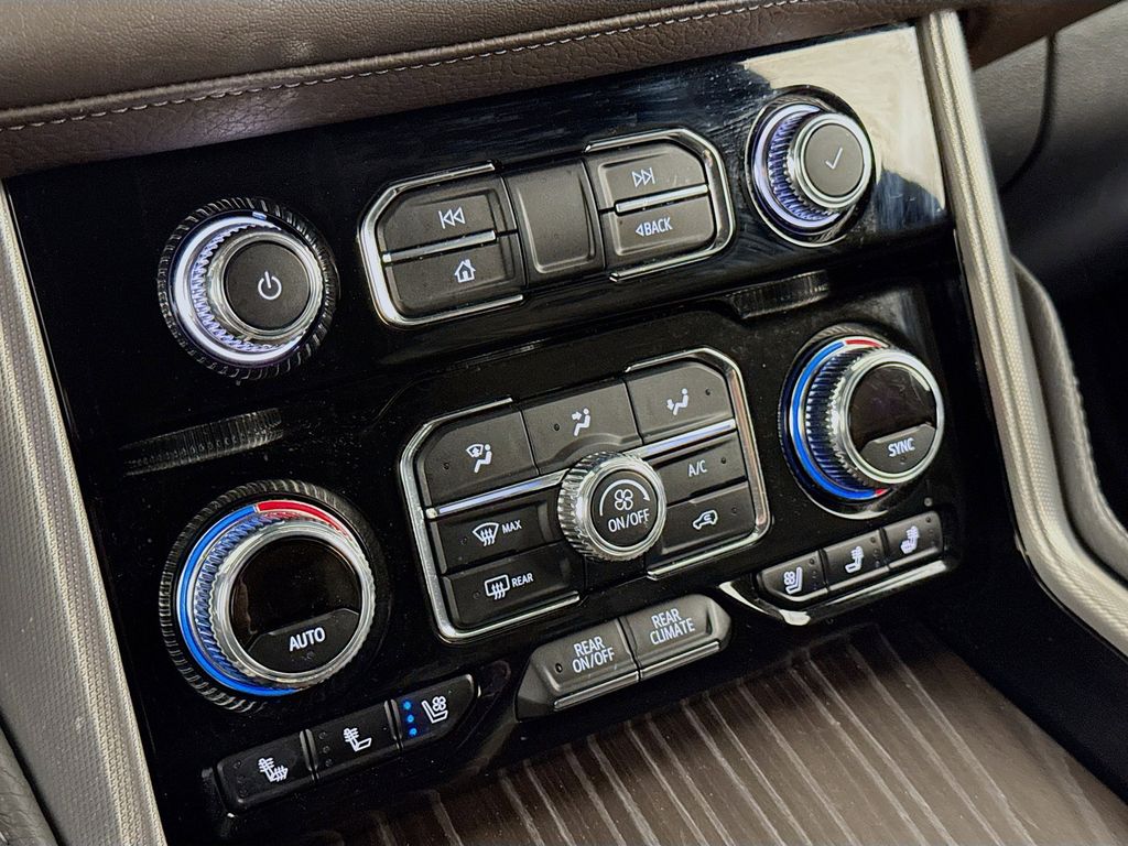 Thumbnail: 2024 GMC Yukon - 16