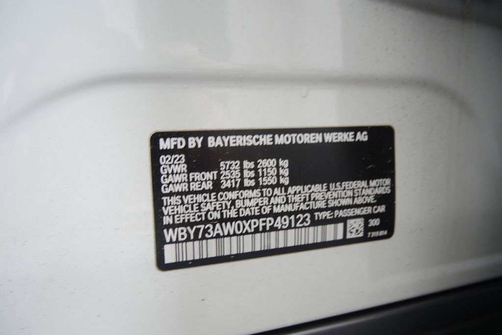 Thumbnail: 2023 BMW i4 - 27