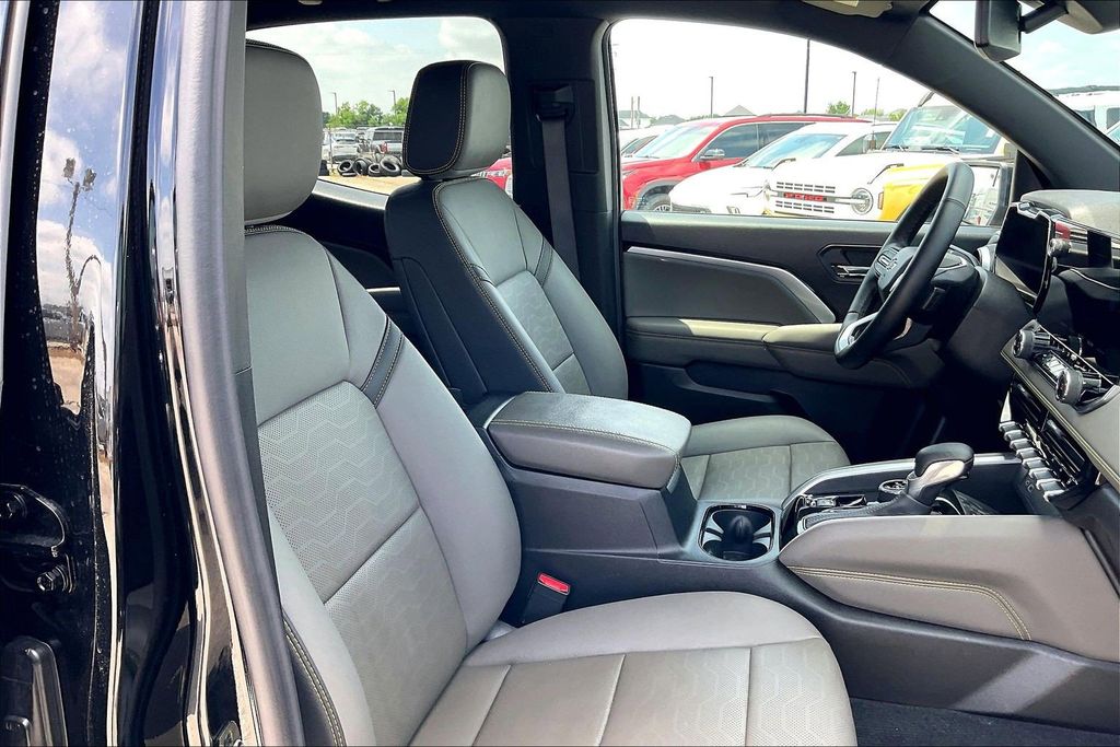 Used 2025 Chevrolet Colorado ZR2 4D Crew Cab