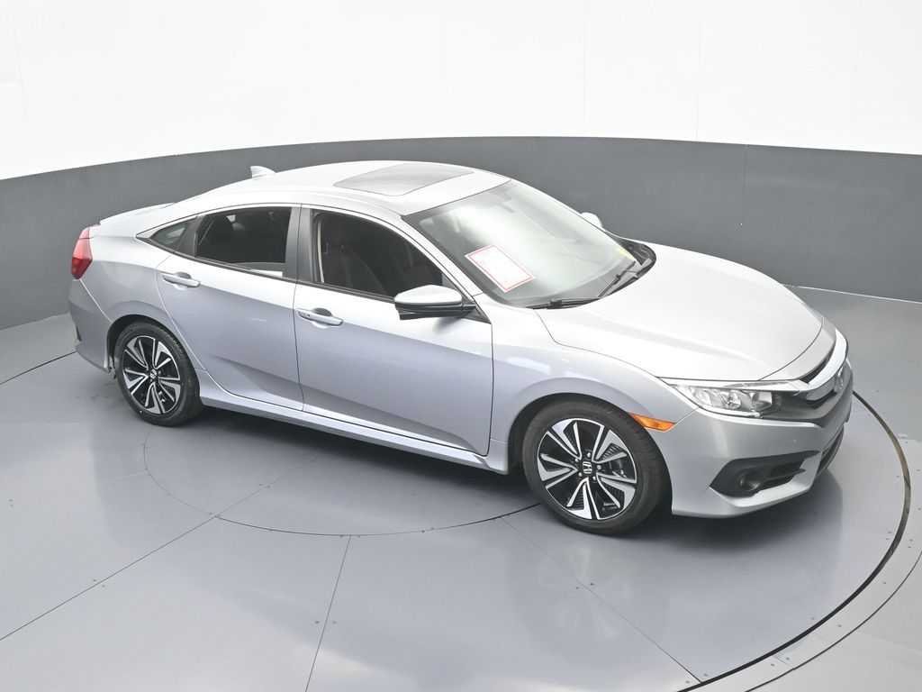 Used 2018 Silver Metallic Honda EX-T image 41