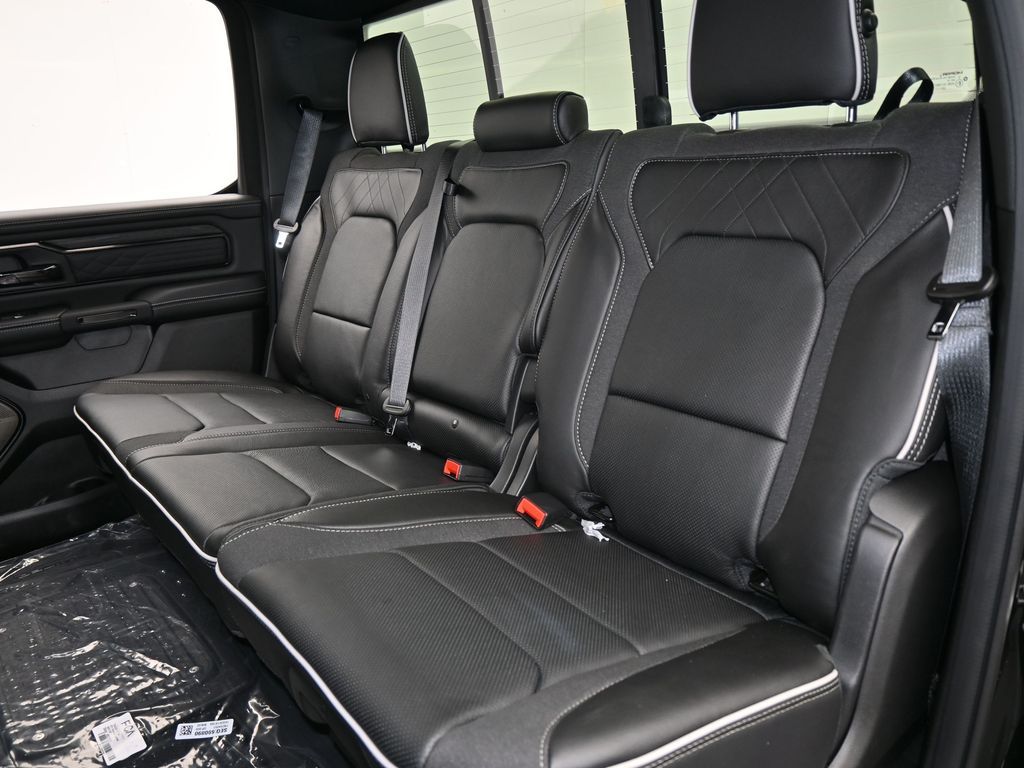 New 2026 Diamond Black Crystal Pearlcoat Ram Limited image 28