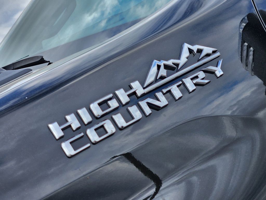 2022 Chevrolet Silverado 3500HD High Country 30