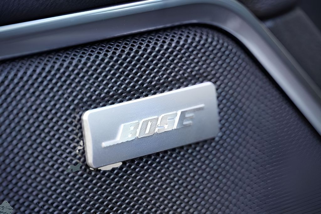 New 2026 White GMC SLT image 27