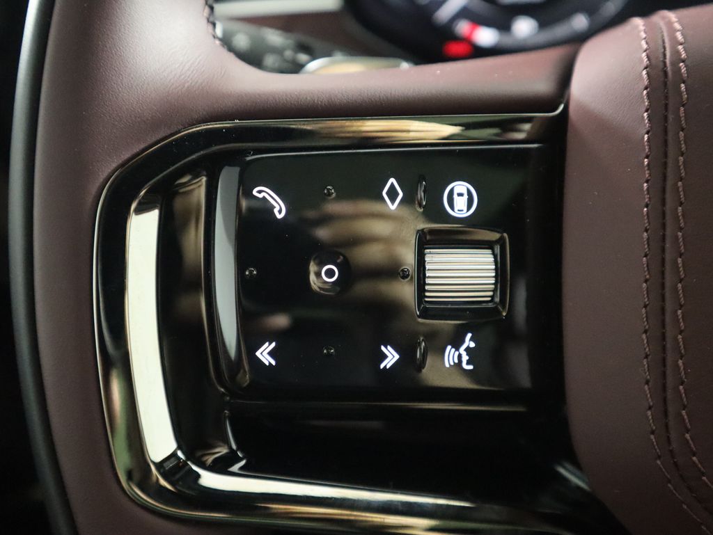 Thumbnail: 2025 Land Rover Range Rover Sport - 12