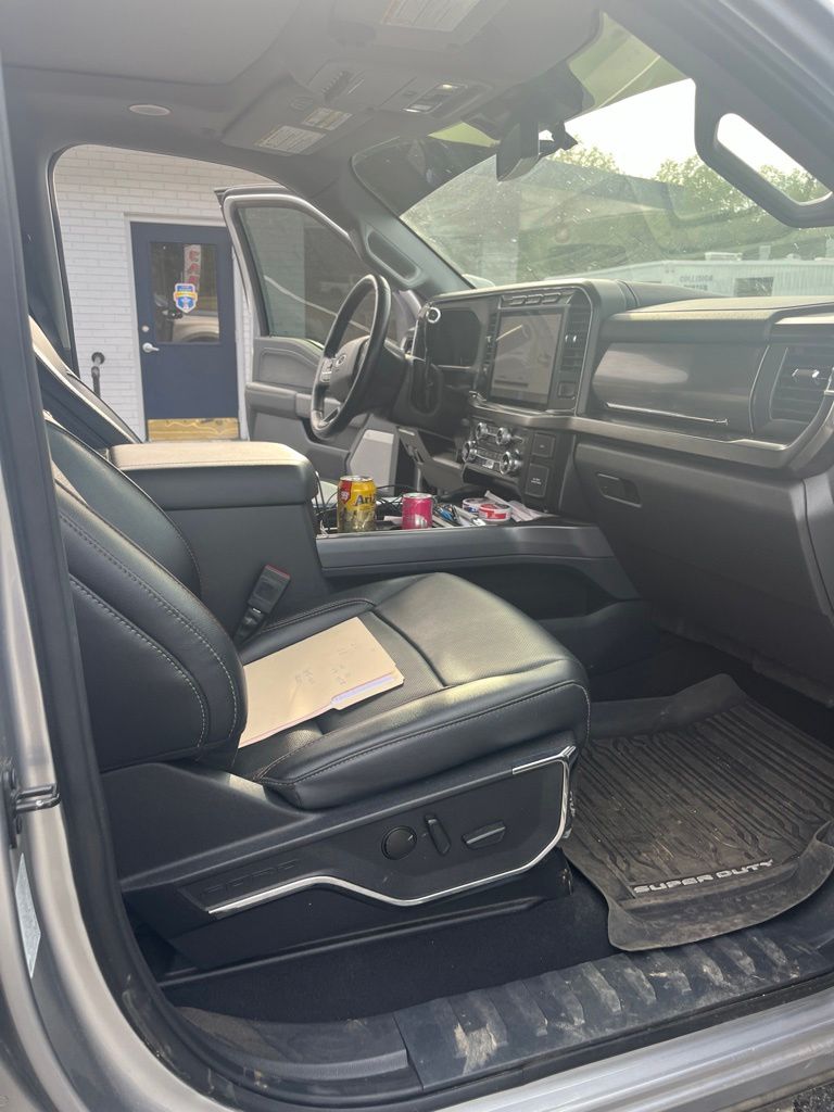 Used 2024 Silver Metallic Ford Lariat image 13