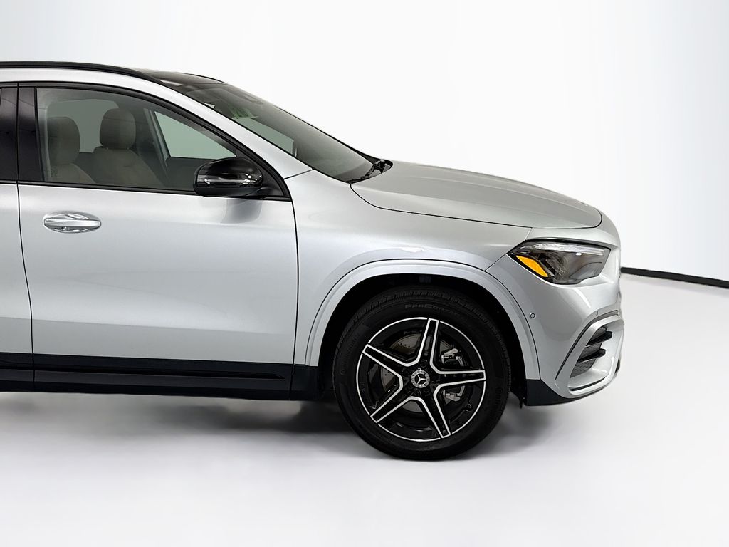 Used 2025 Silver Mercedes-Benz GLA 250 image 11