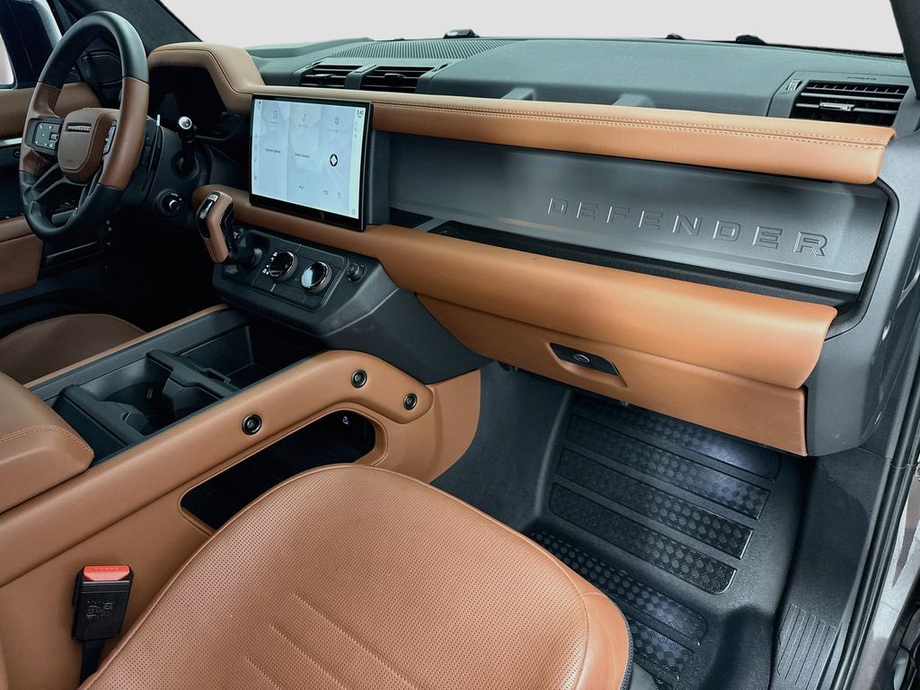 Thumbnail: 2025 Land Rover Defender - 16