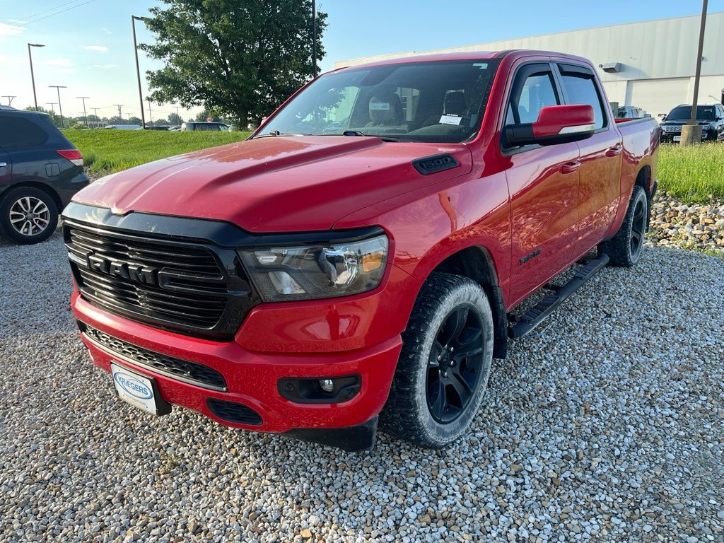 2020 RAM 1500 Big Horn/Lone Star 4x4 Crew Cab 5'7's photo