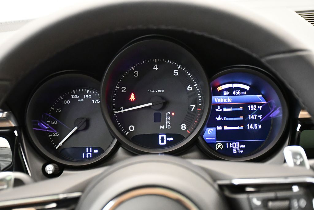 Thumbnail: 2026 Porsche Macan - 28