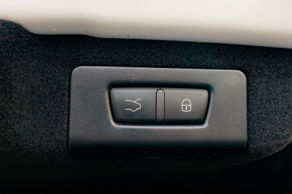 Polar White 2020 Mercedes-Benz GLC AMG GLC 43 Coupe 4MATIC Coupe All-Wheel Drive 9-Speed Automatic