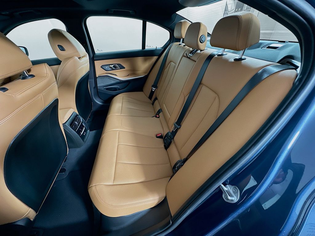 Thumbnail: 2025 BMW 3 Series - 17