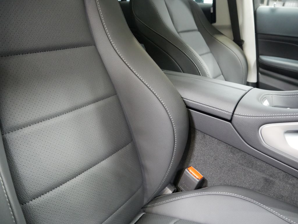 Thumbnail: 2026 Mercedes-Benz GLS - 32