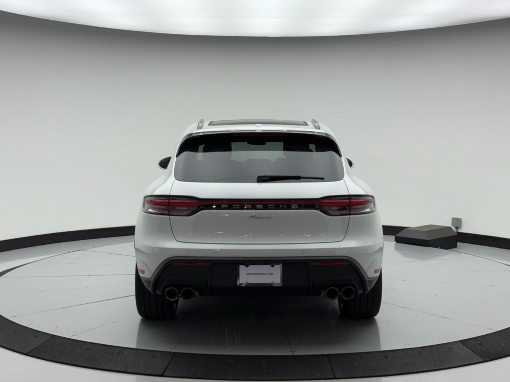 Thumbnail: 2025 Porsche Macan - 10