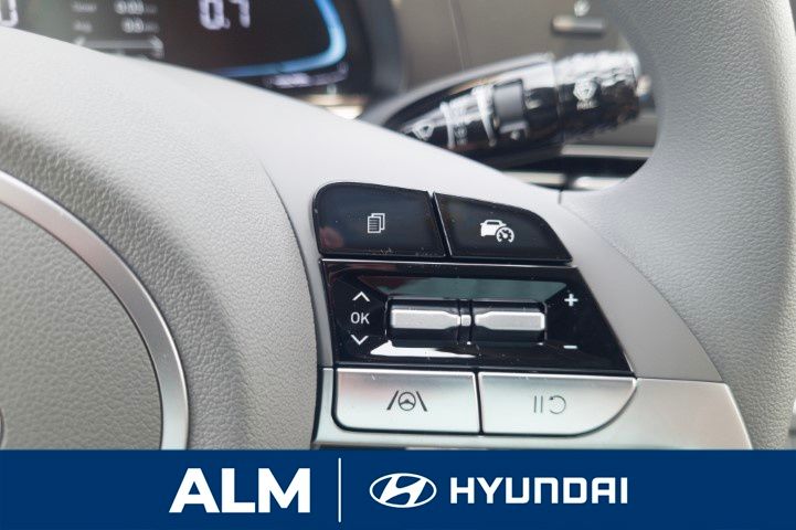 New 2026 White Hyundai SE image 25