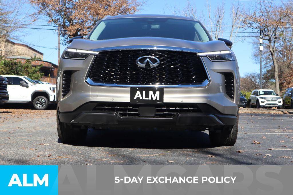 Used 2022 Silver INFINITI LUXE image 4