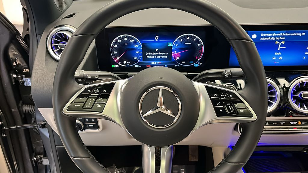 2025 Mercedes-Benz GLA 250 4MATIC 13