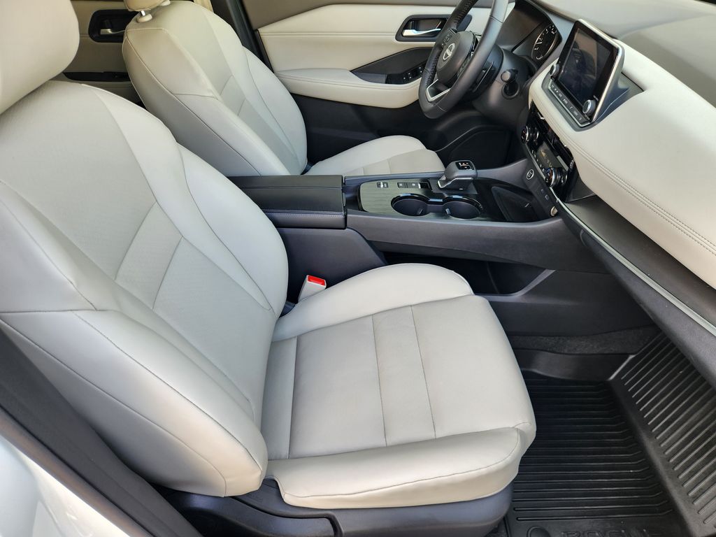 2022 Nissan Rogue SV White at South Houston Nissan