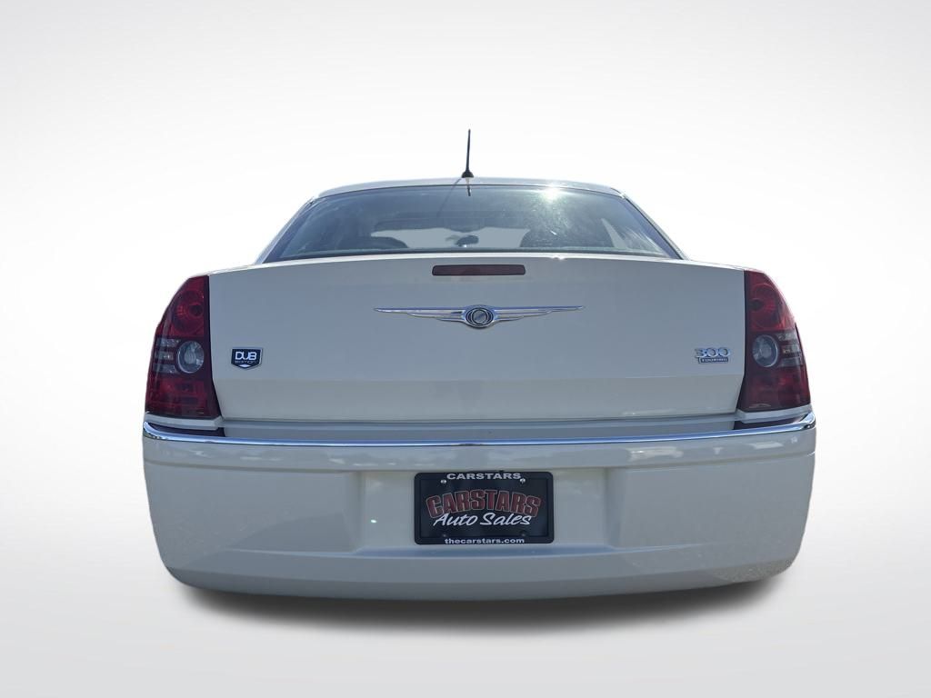 2008 Cool Vanilla Clearcoat Chrysler 300 Dub Edition RWD Sedan