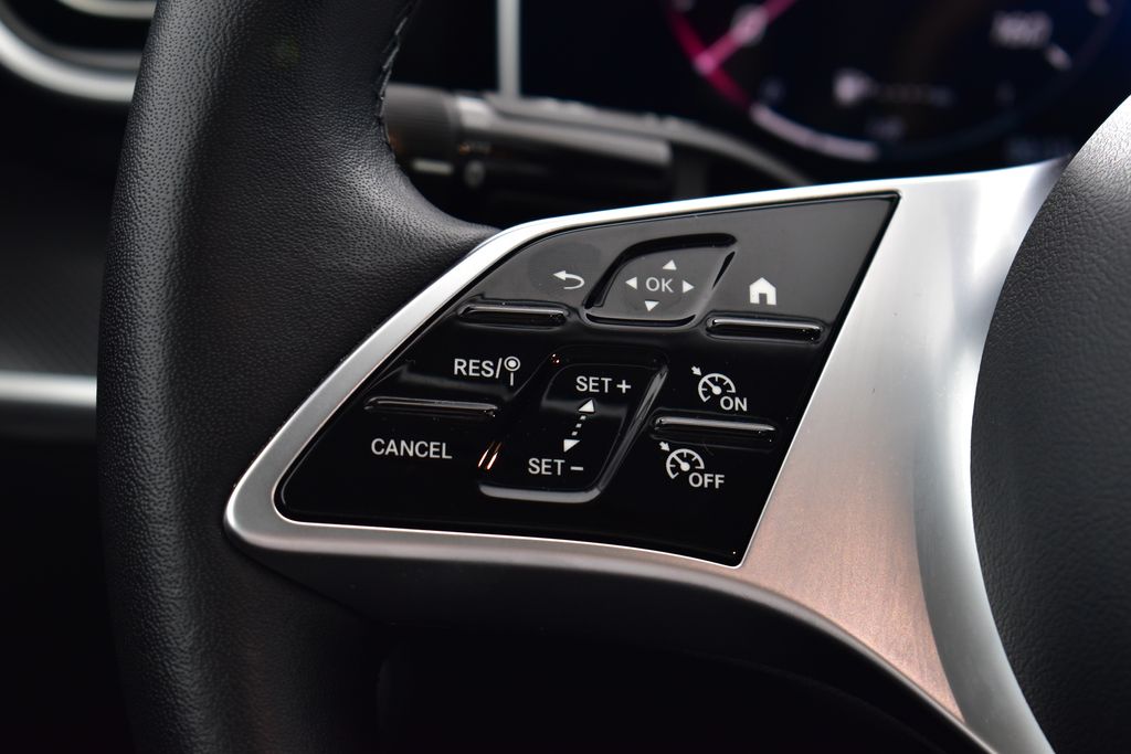 Thumbnail: 2025 Mercedes-Benz C-Class - 16