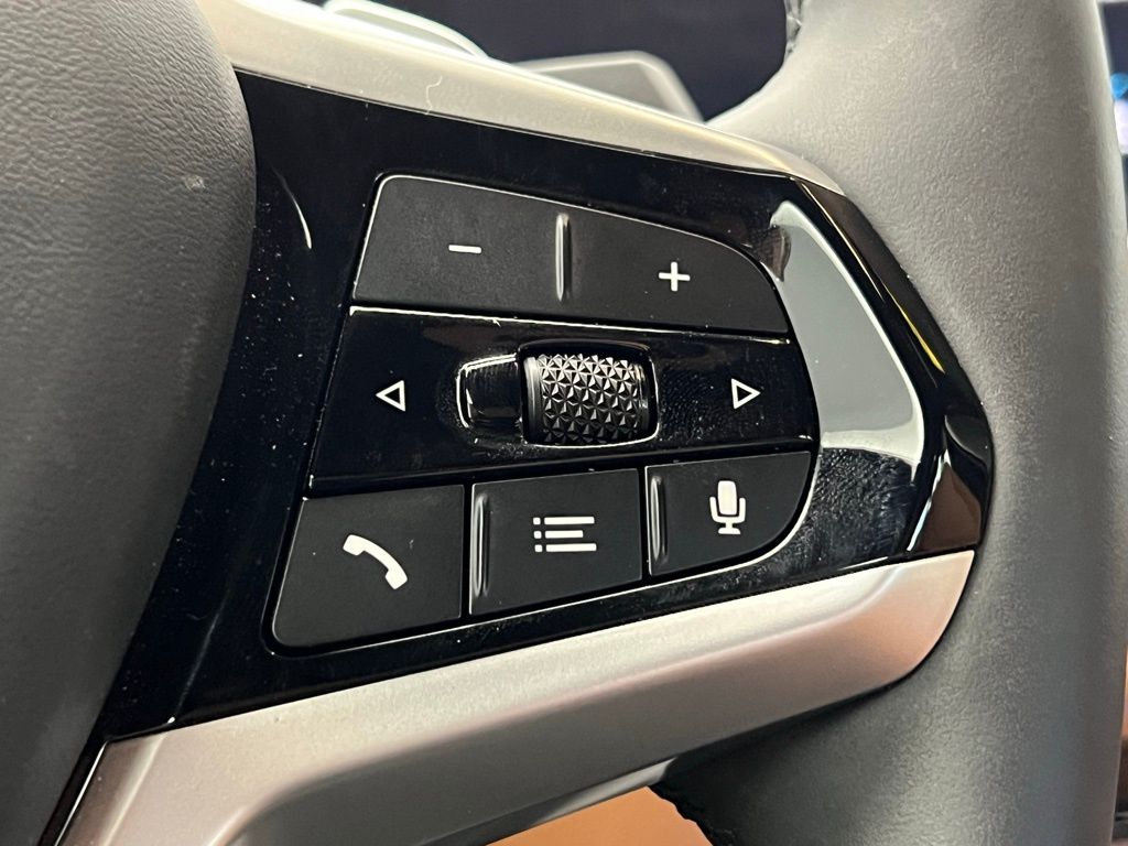 Thumbnail: 2025 BMW 3 Series - 18