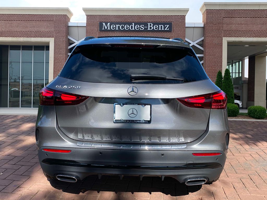 2025 Mercedes-Benz GLA 250 5