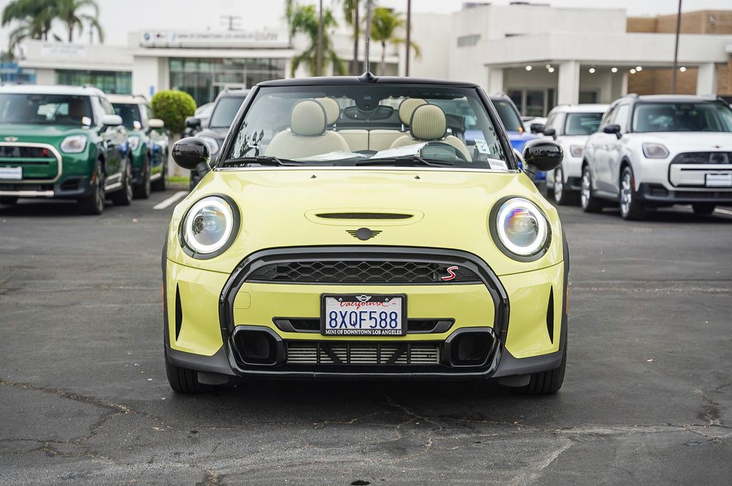 2022 MINI Cooper S Iconic 2